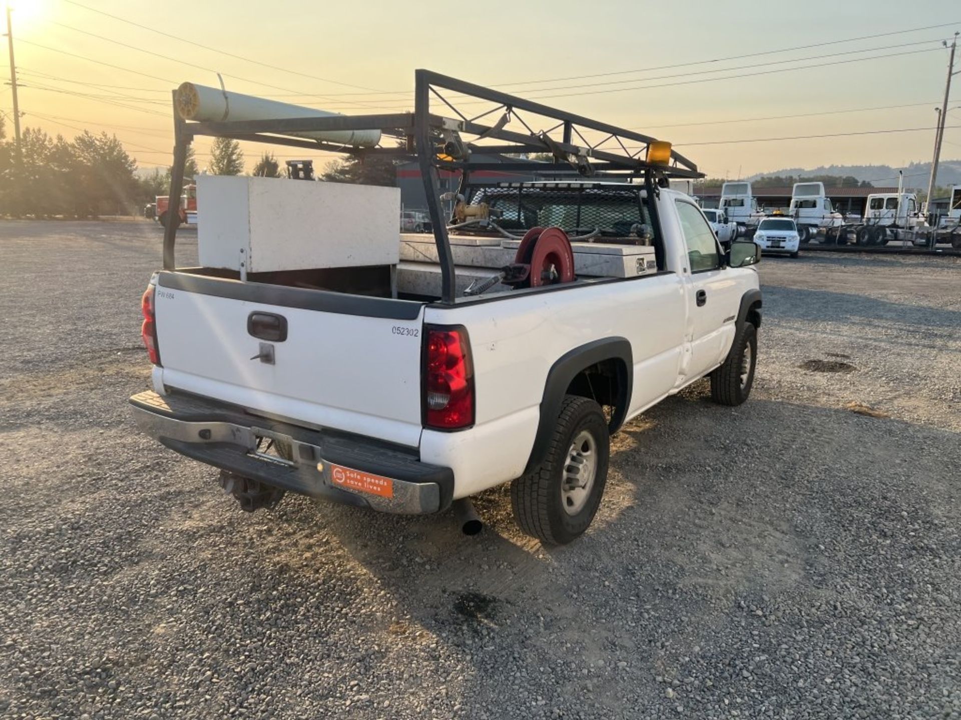 2005 Chevrolet Silverado 2500 HD Pickup - Image 4 of 25