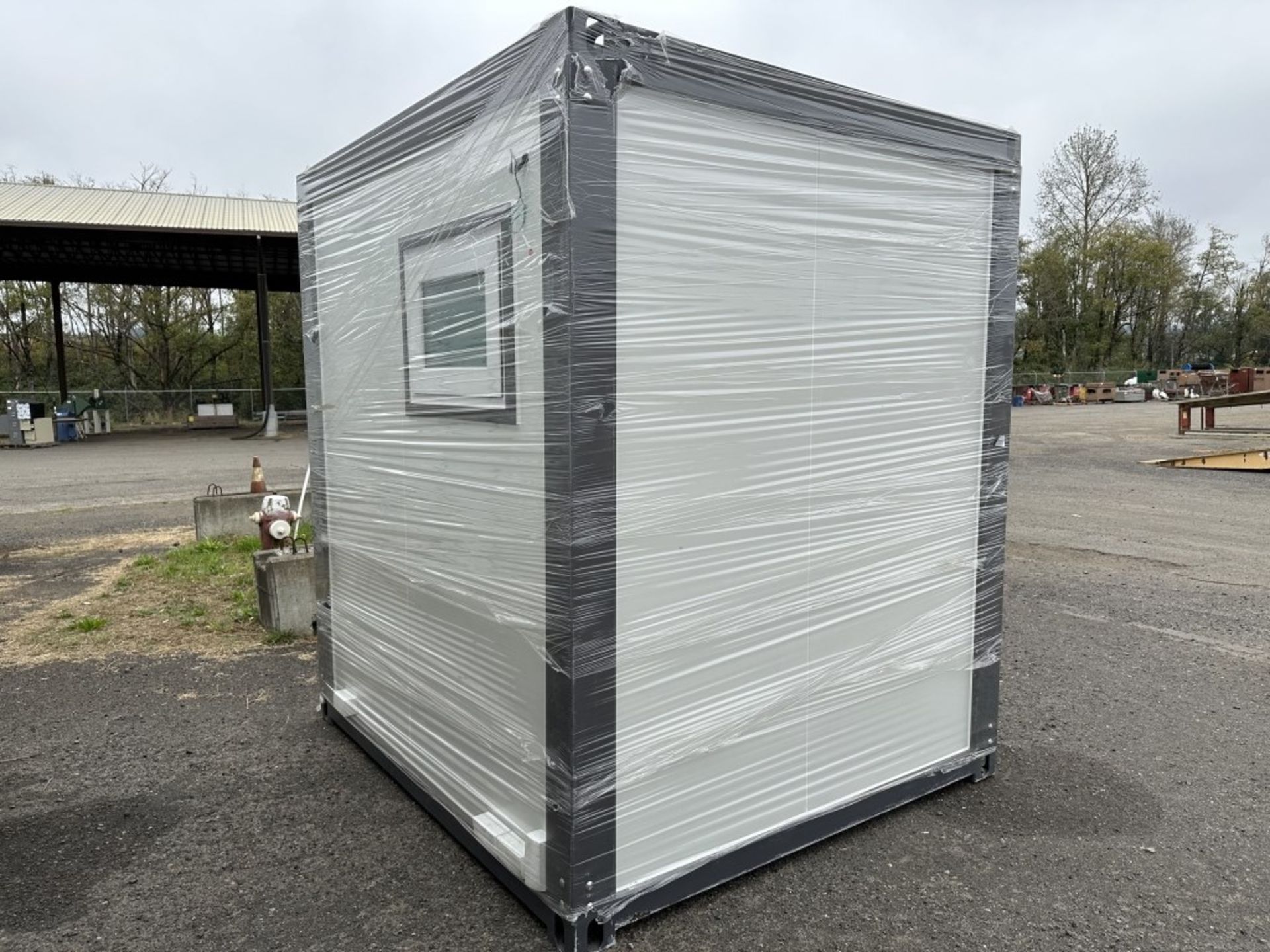 2022 Bastone Portable Toilet w/ Shower - Image 3 of 7