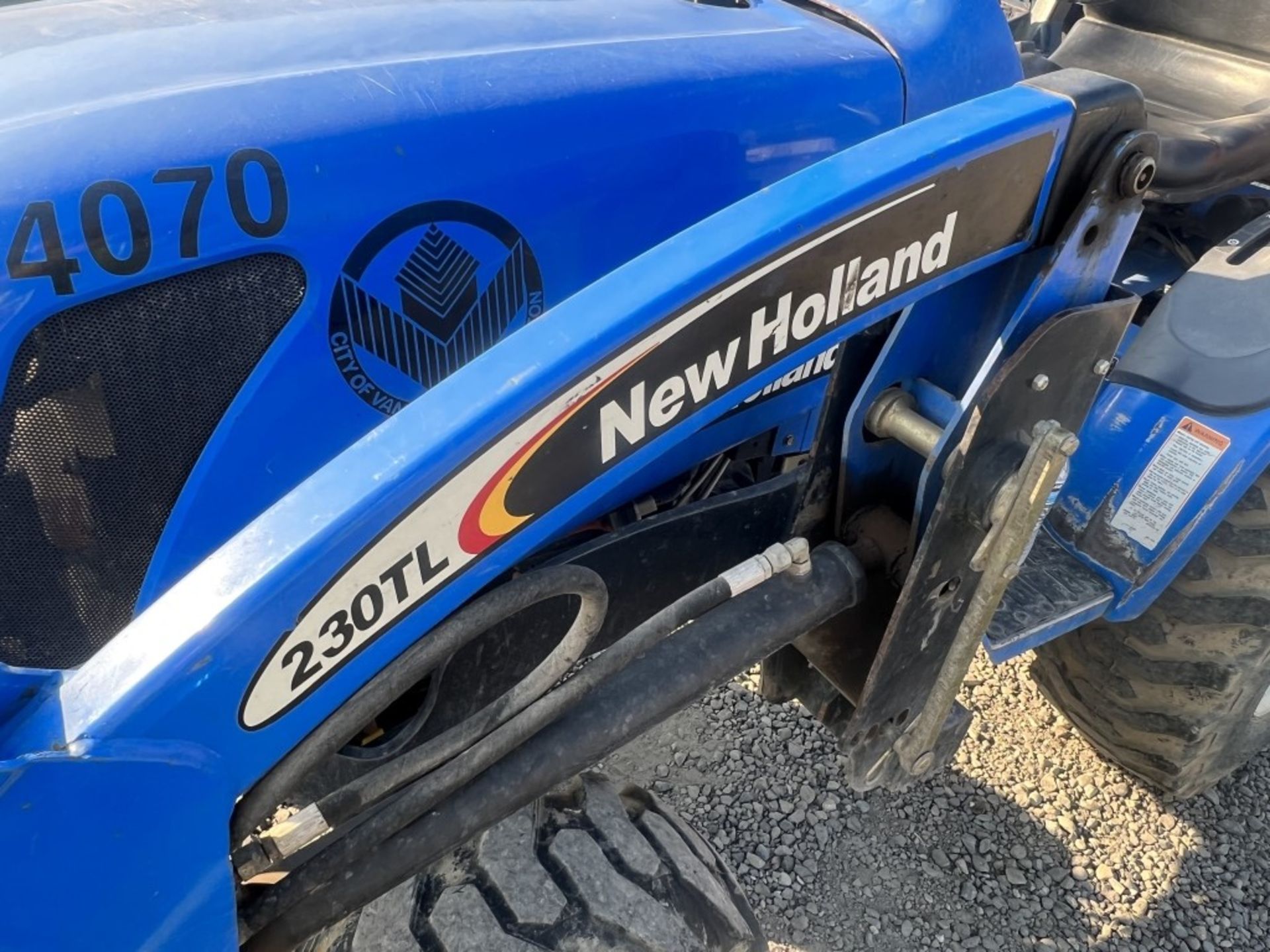 2008 New Holland TC26DA Utility Tractor - Image 10 of 26