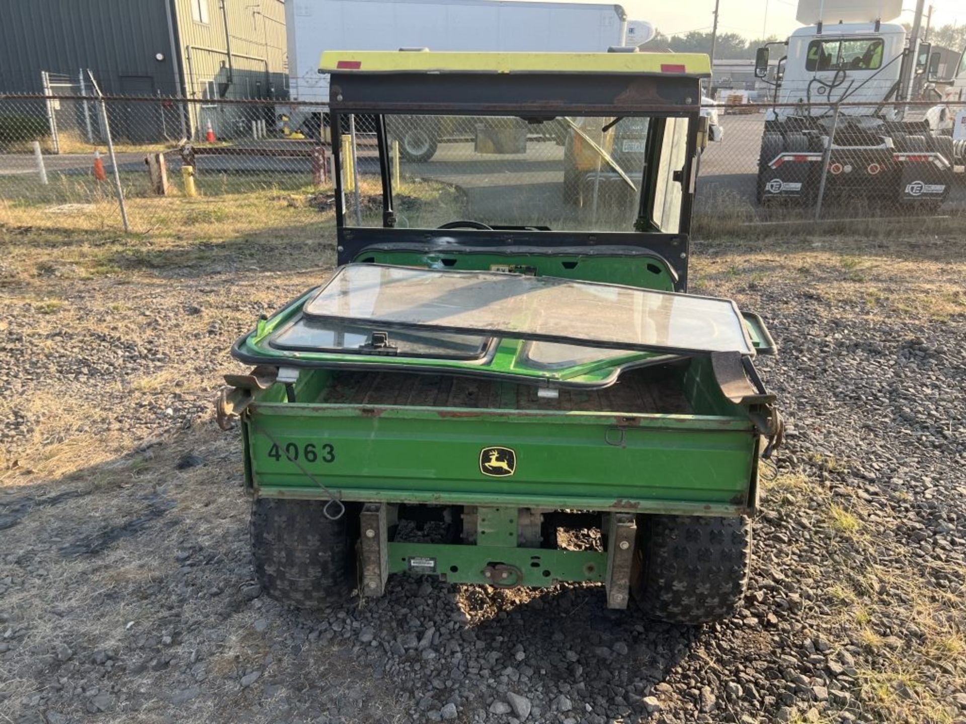 2007 John Deere Gator TS Utility Cart - Image 4 of 15