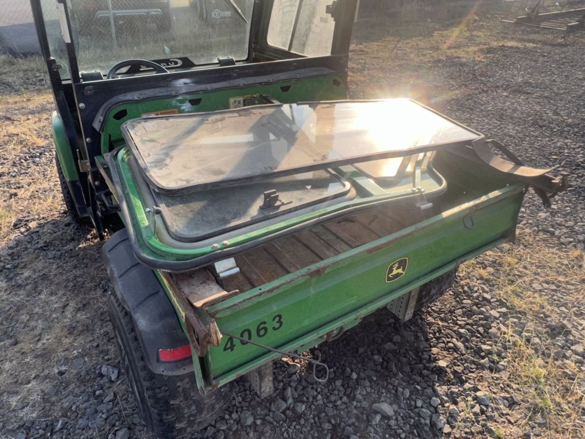 2007 John Deere Gator TS Utility Cart - Image 9 of 15