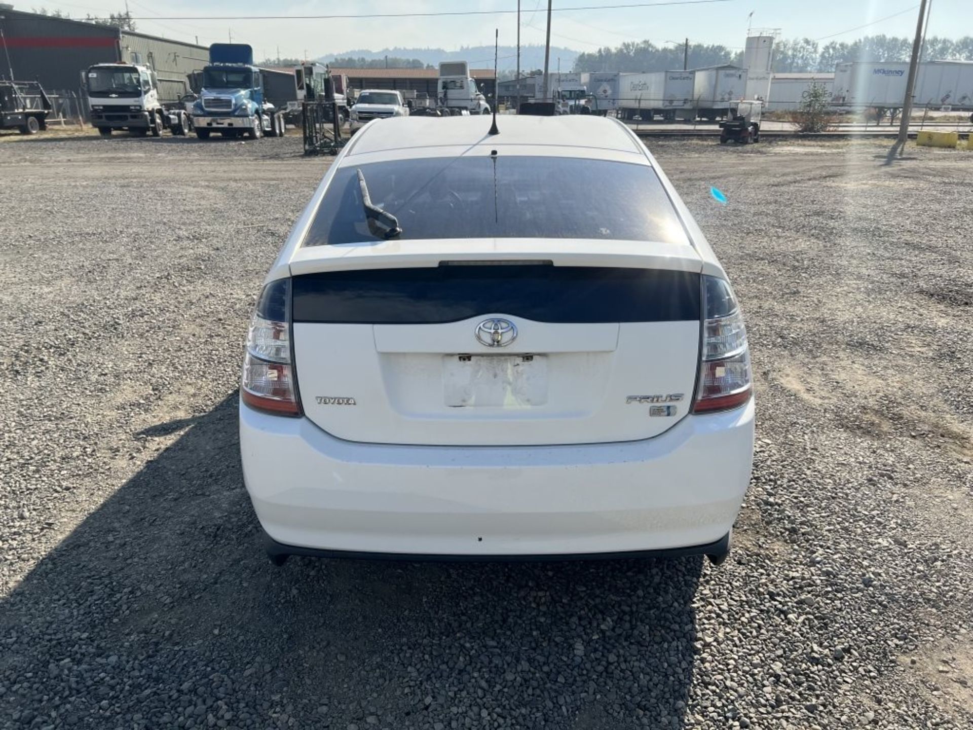 2005 Toyota Prius Hybrid Sedan - Image 5 of 22