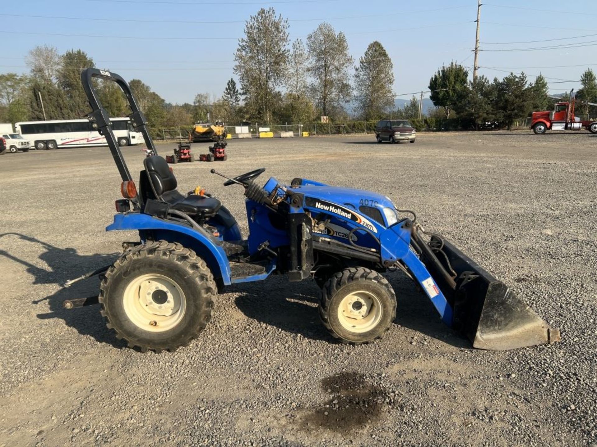 2008 New Holland TC26DA Utility Tractor - Image 3 of 26