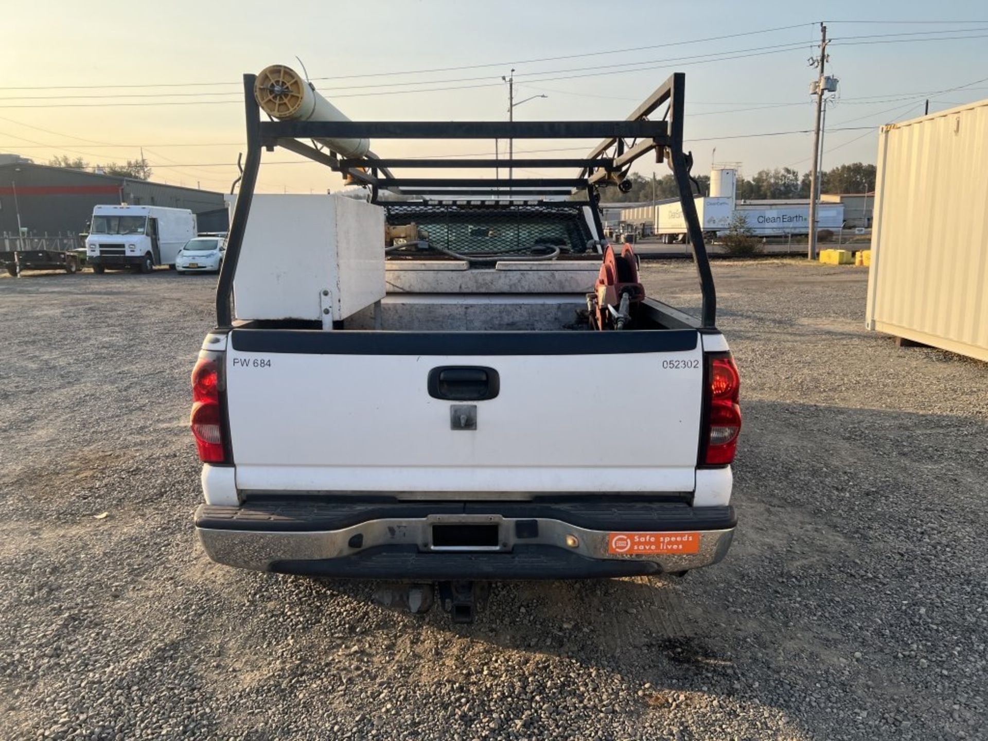 2005 Chevrolet Silverado 2500 HD Pickup - Image 5 of 25