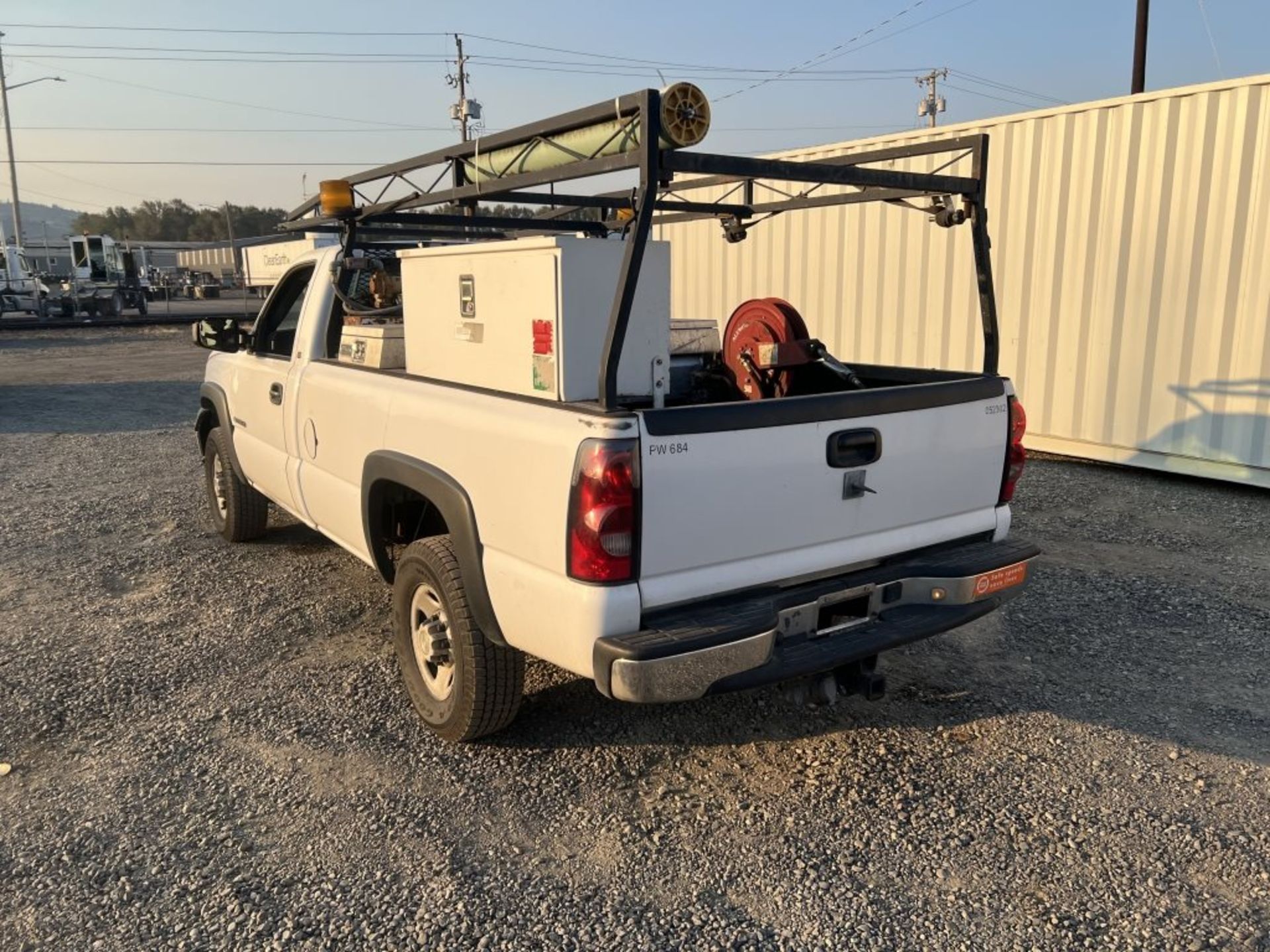 2005 Chevrolet Silverado 2500 HD Pickup - Image 6 of 25