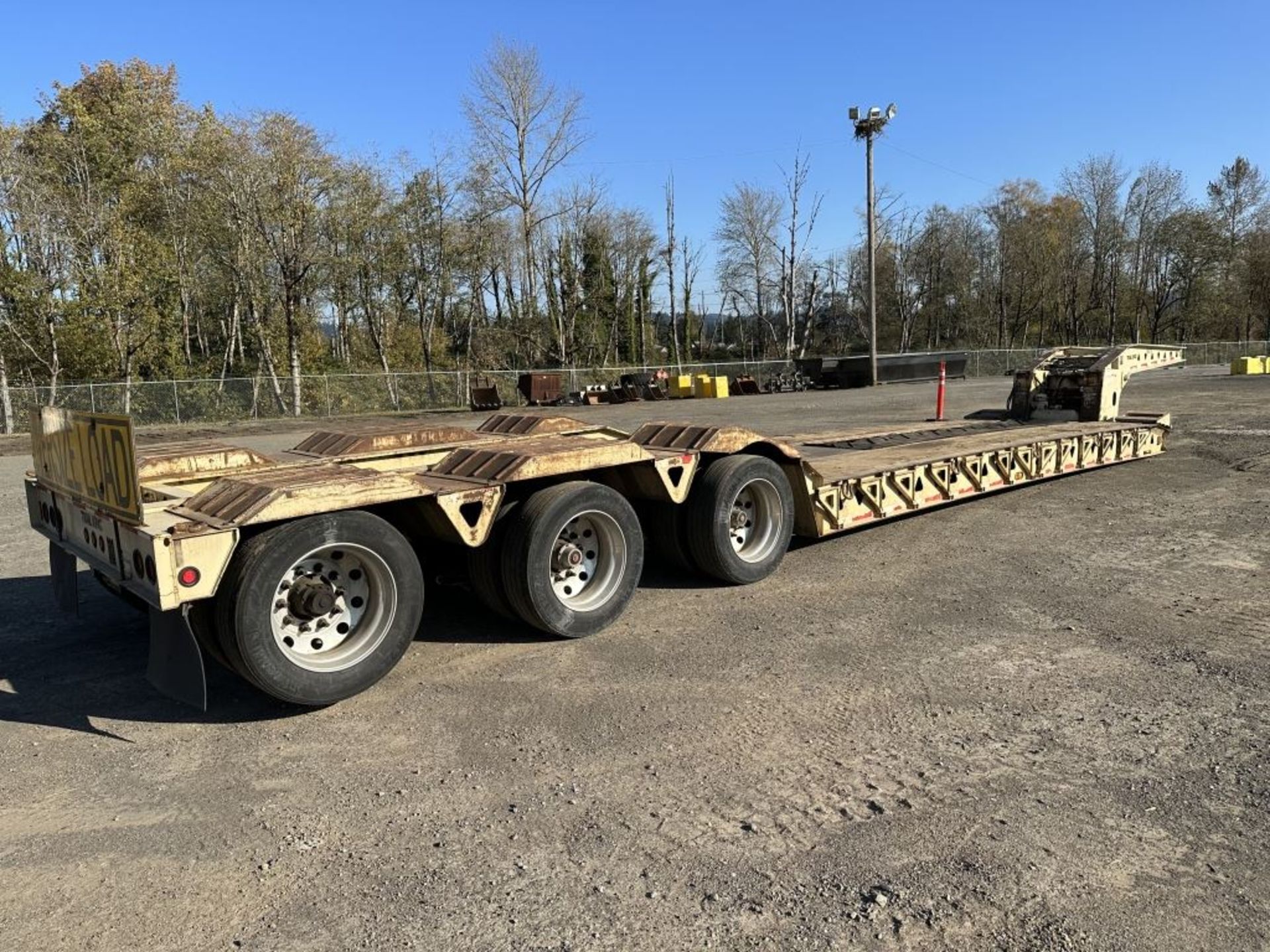 2007 Trail King Tri-Axle RGN Lowboy Trailer - Image 4 of 27