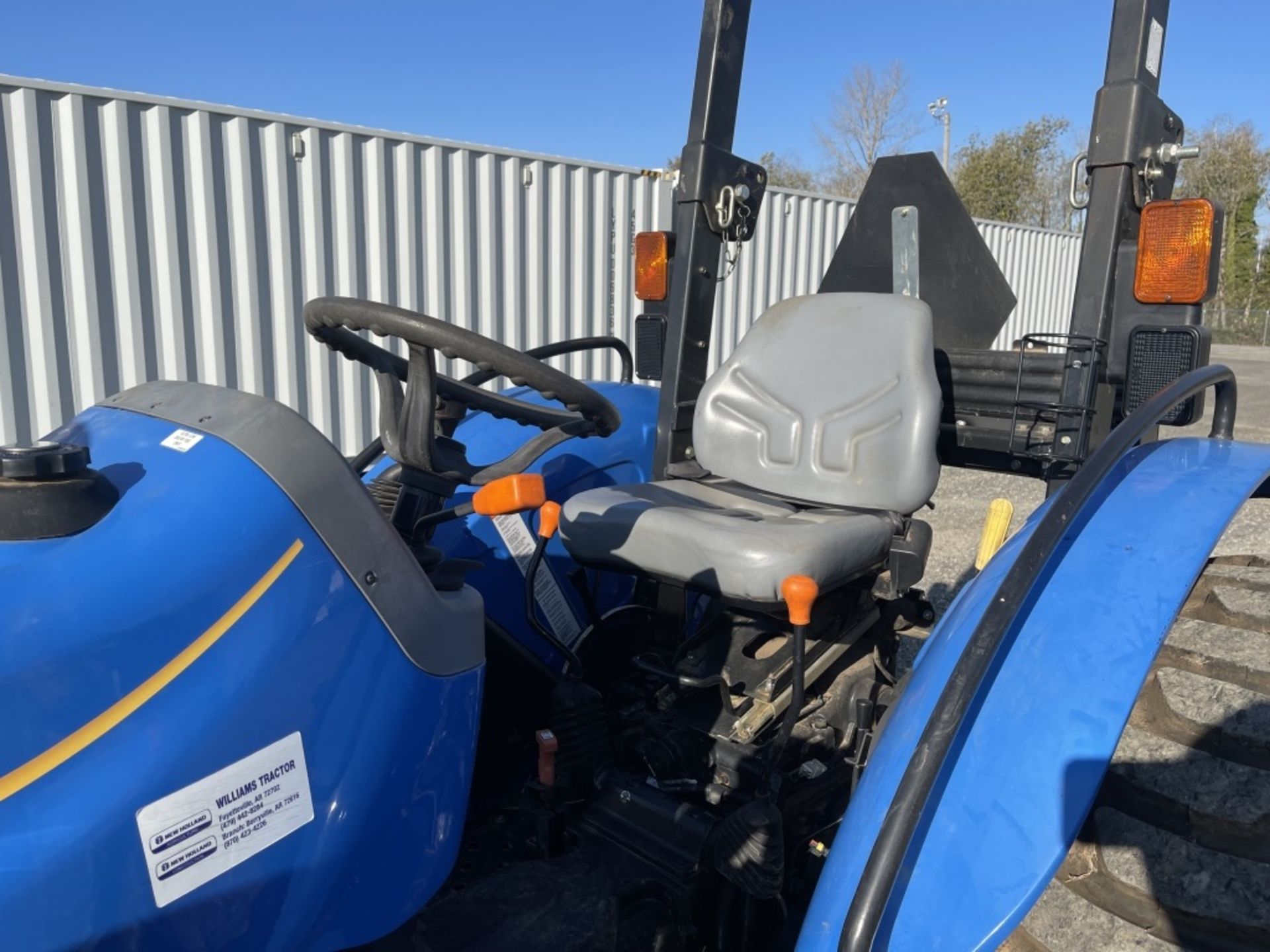 2017 Newholland Workmaster 60 Utility Tractor - Image 20 of 30