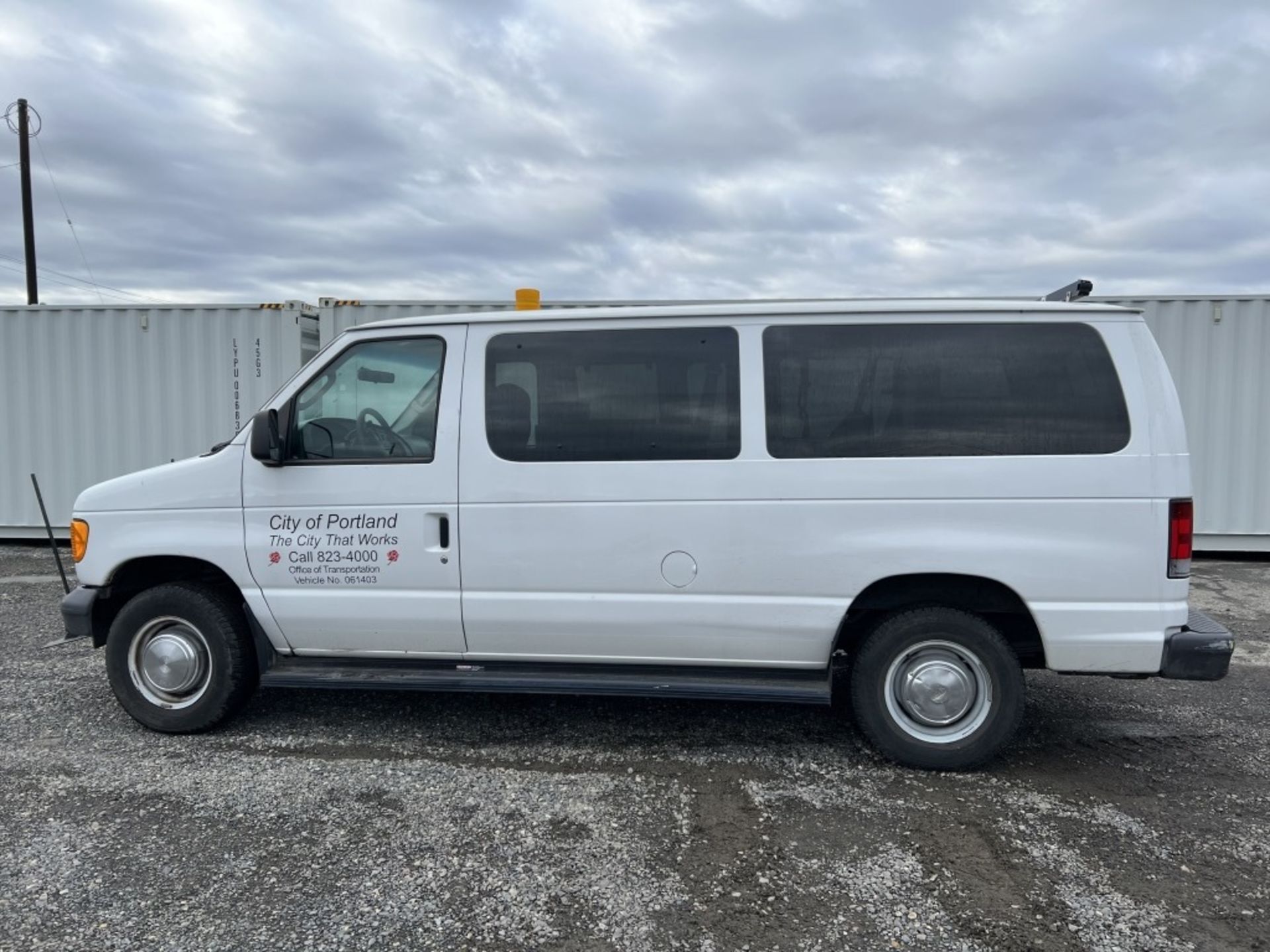 2006 Ford E350 XL SD Cargo Van - Image 7 of 35