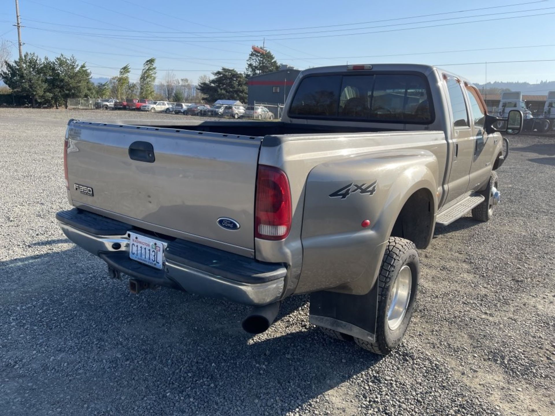 2002 Ford F350 SD 4x4 Crew Cab Pickup - Image 4 of 36