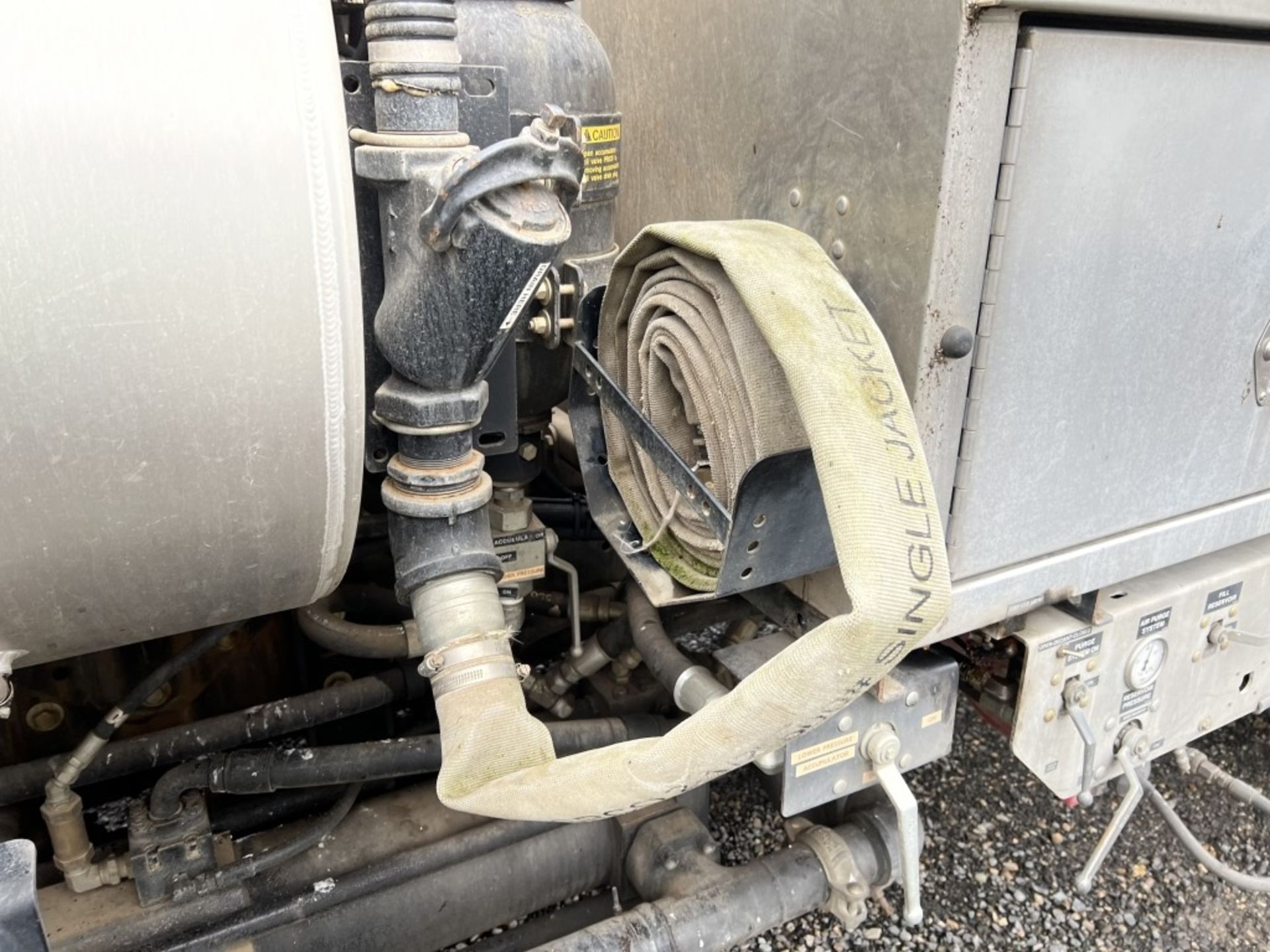 2011 Vactor 2100 Plus Vacuum Truck - Image 23 of 41