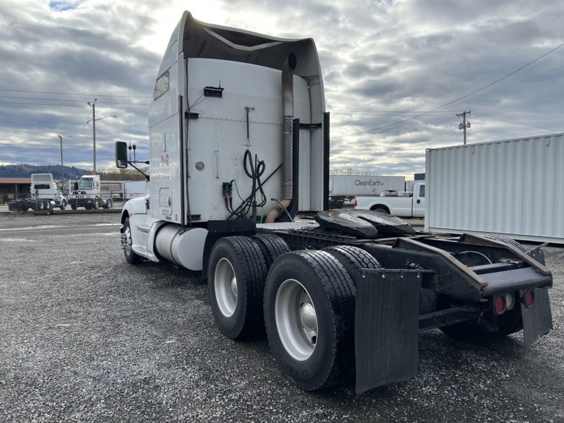 2009 Kenworth T600 T/A Sleeper Truck Tractor - Image 6 of 40