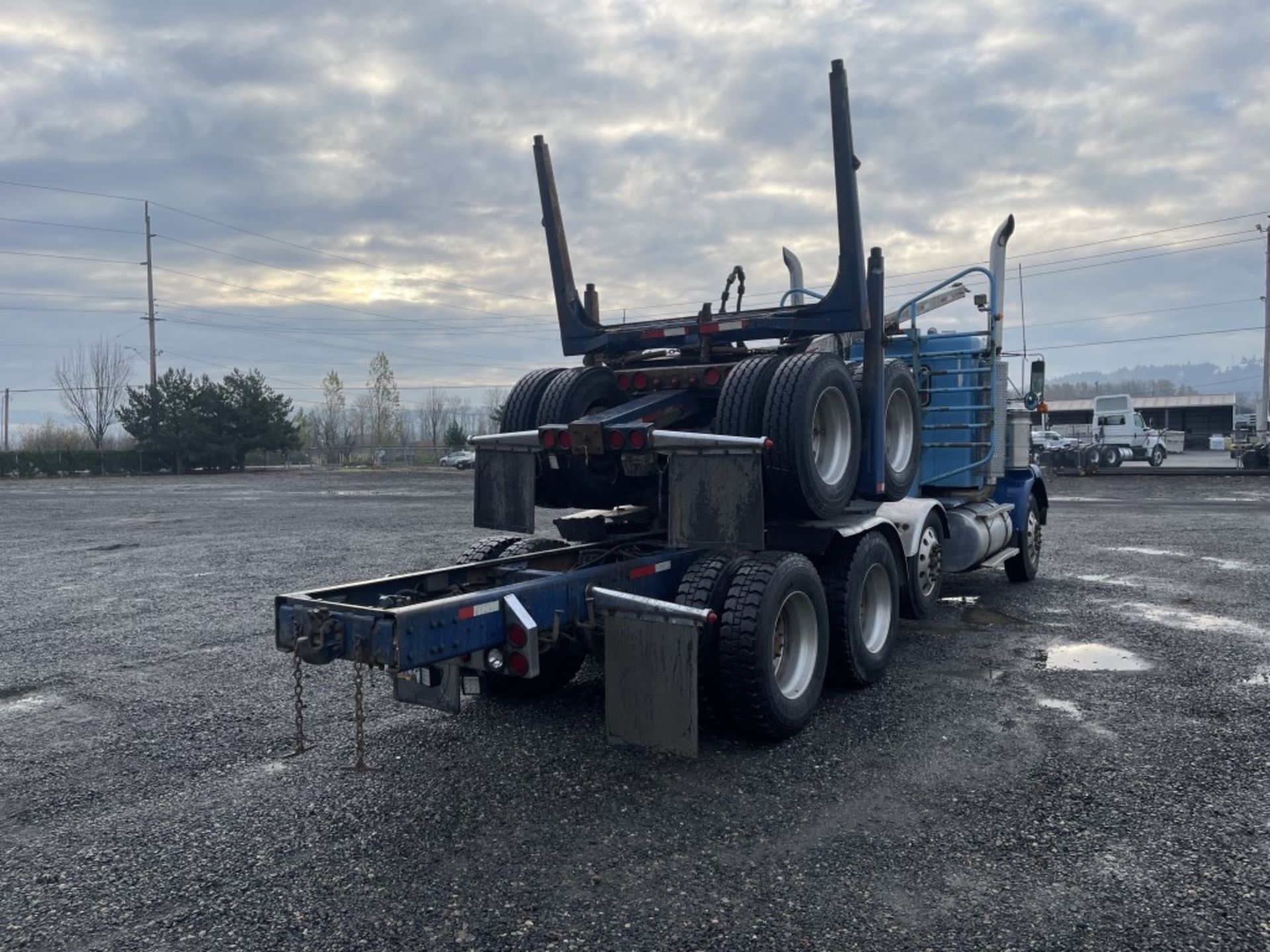 2004 Kenworth T800 Tri-Axle Log Truck - Image 4 of 40