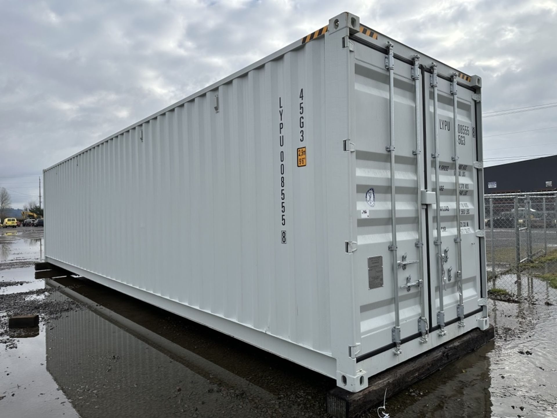 2022 40' High Cube Shipping Container - Image 2 of 8