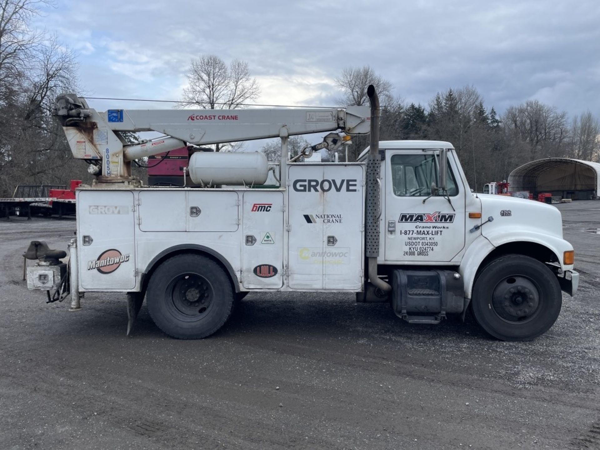 1998 International 4700 Service Truck - Image 6 of 58