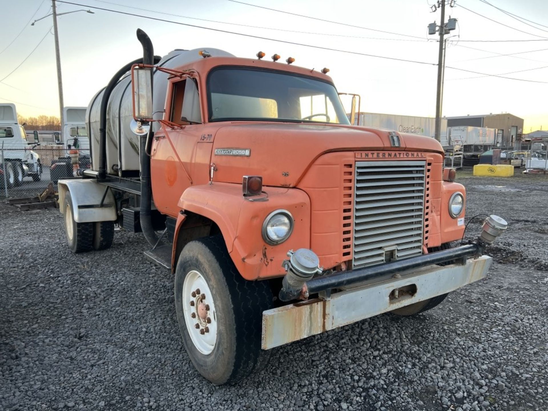 1970 International Fleetstar 2050A S/A Water Truck - Image 2 of 22