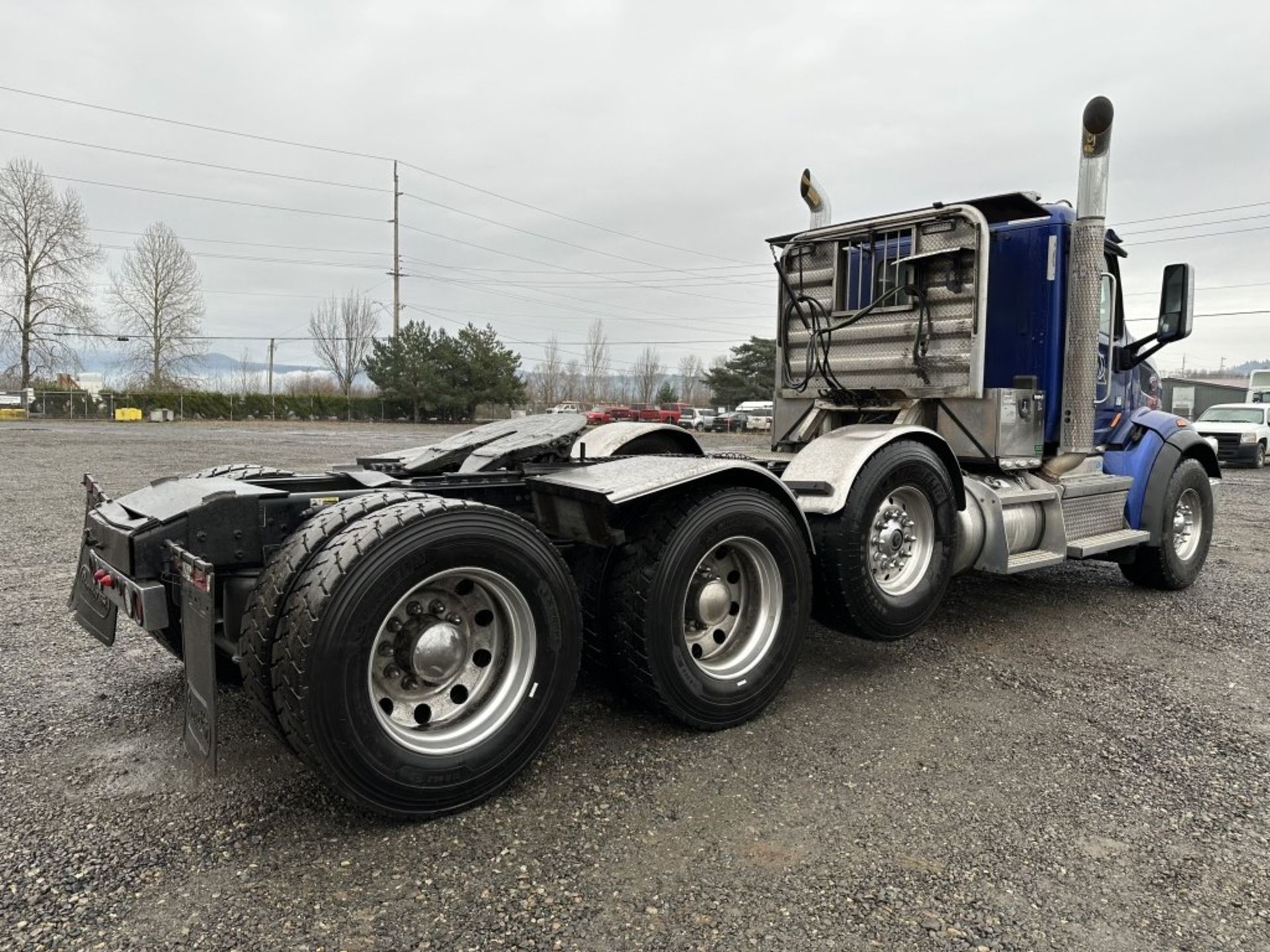 2019 Peterbilt 567 Tri-Axle Truck Tractor - Image 4 of 57
