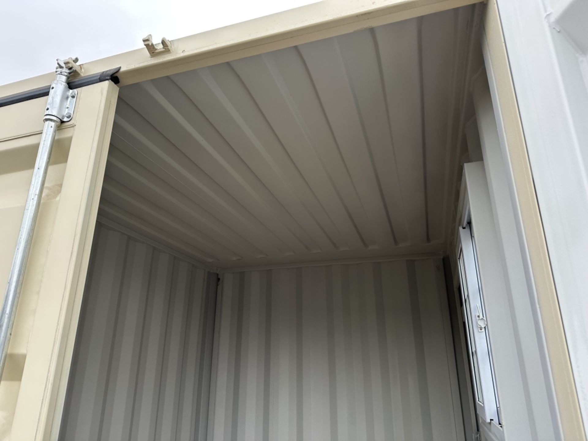 2022 9' Shipping Container - Image 7 of 8