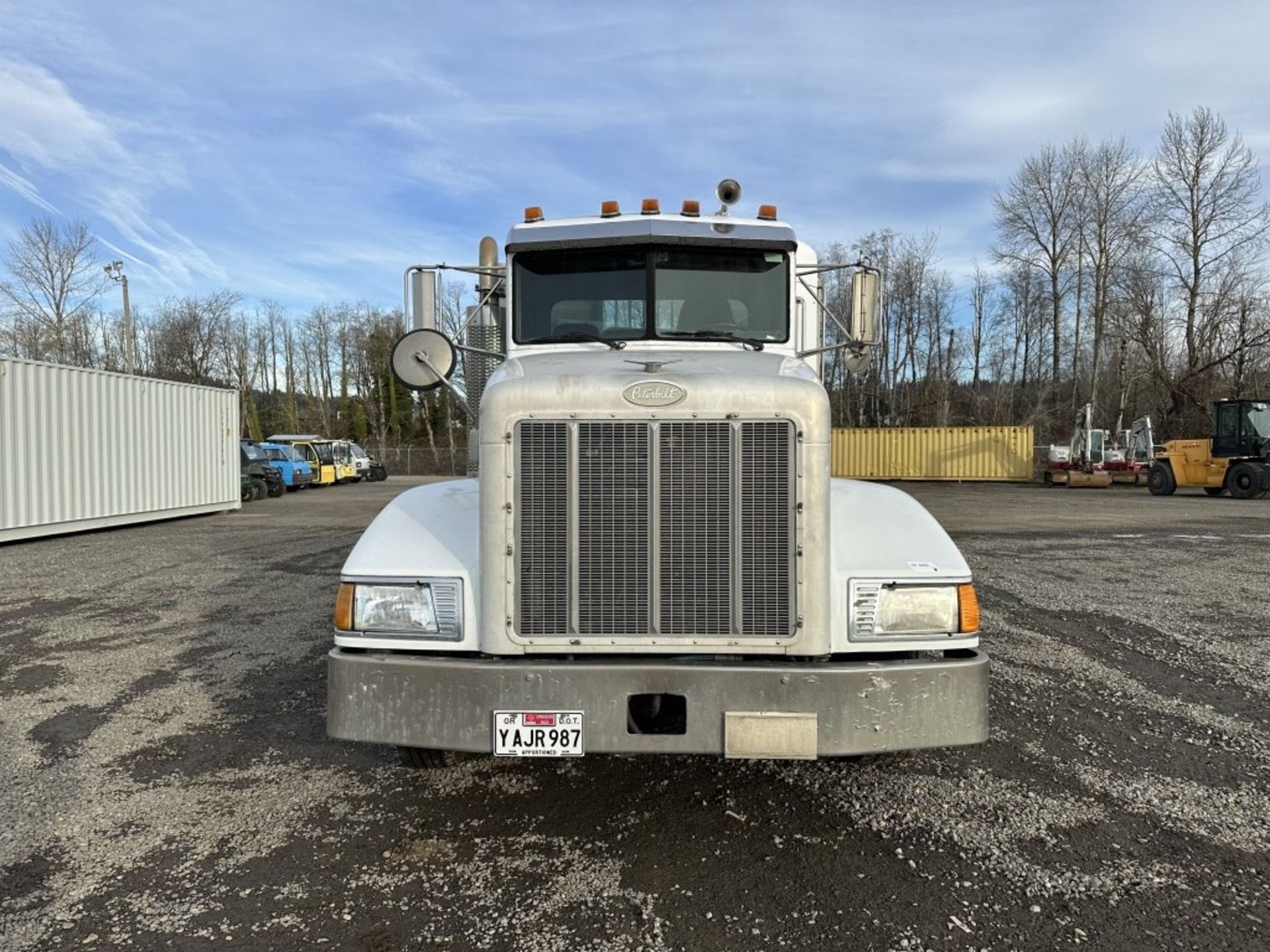 1997 Peterbilt 377 Tri-Axle Truck Tractor - Image 8 of 44