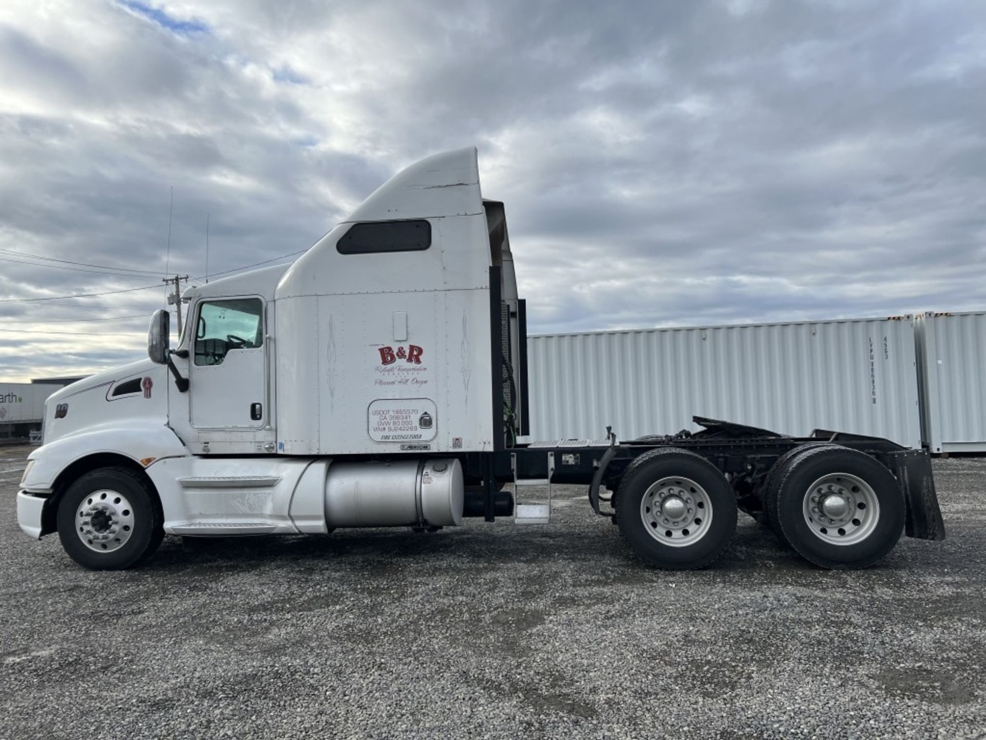 2009 Kenworth T600 T/A Sleeper Truck Tractor - Image 7 of 40