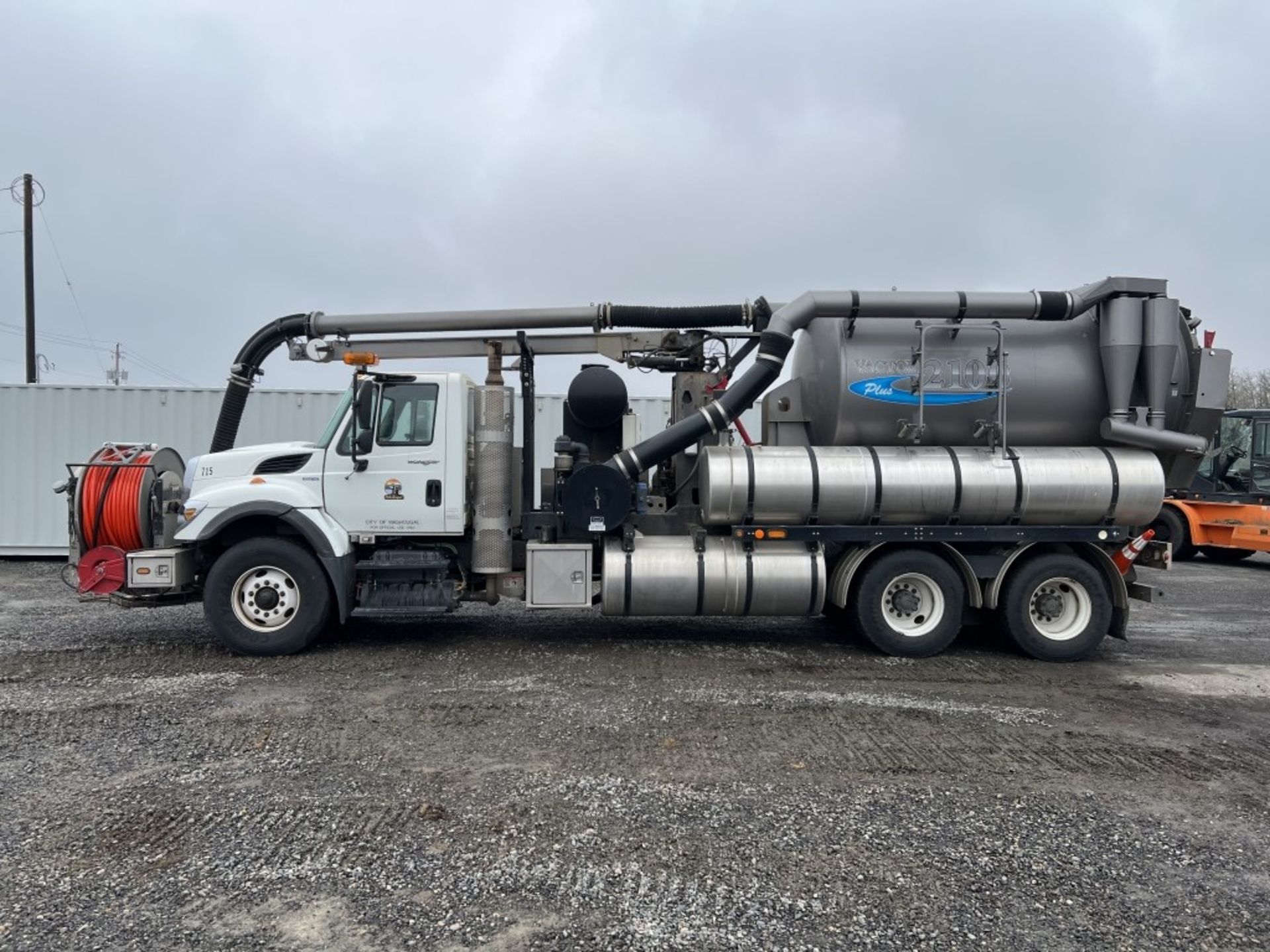 2011 Vactor 2100 Plus Vacuum Truck - Image 7 of 41