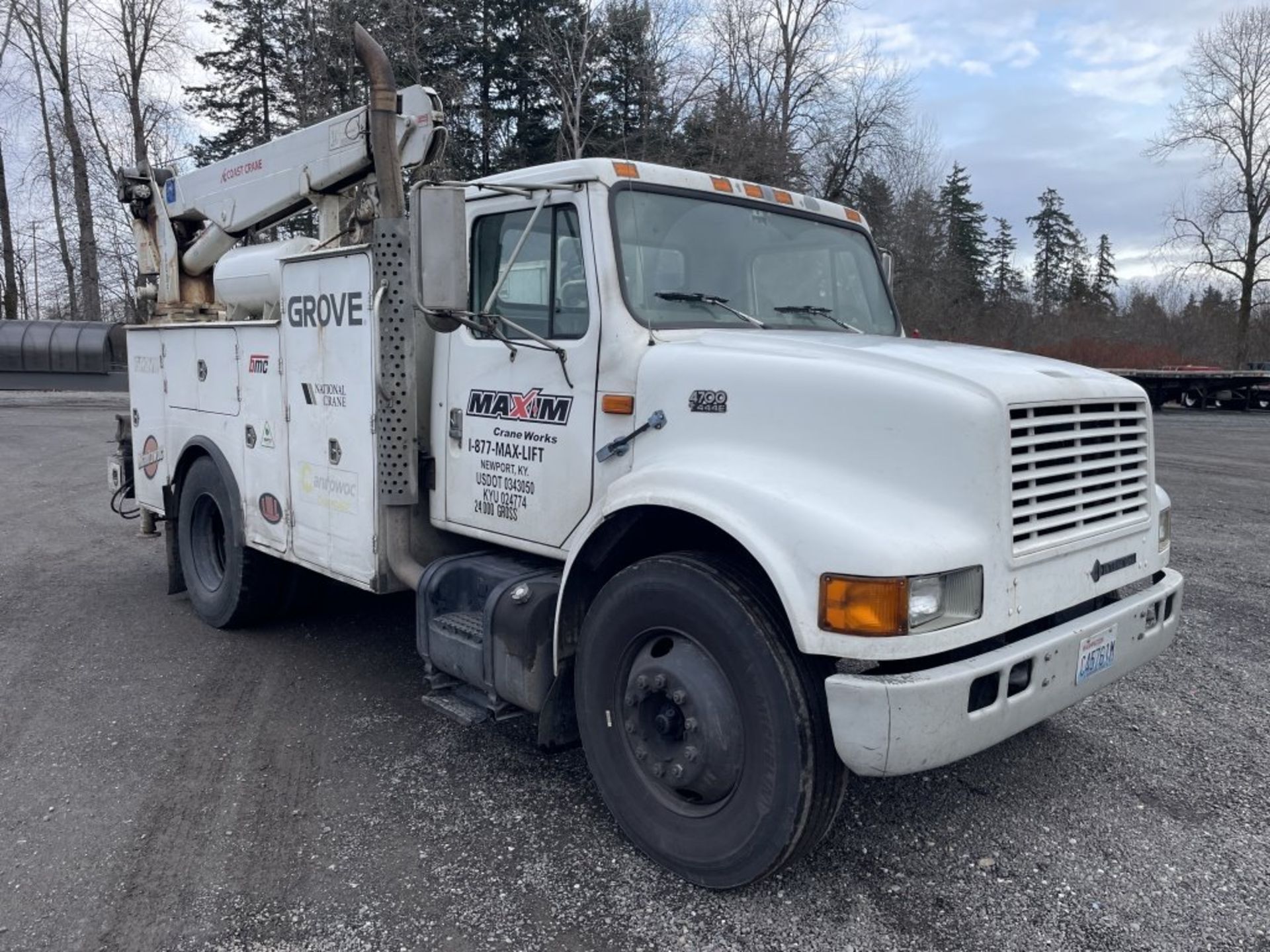 1998 International 4700 Service Truck - Image 7 of 58