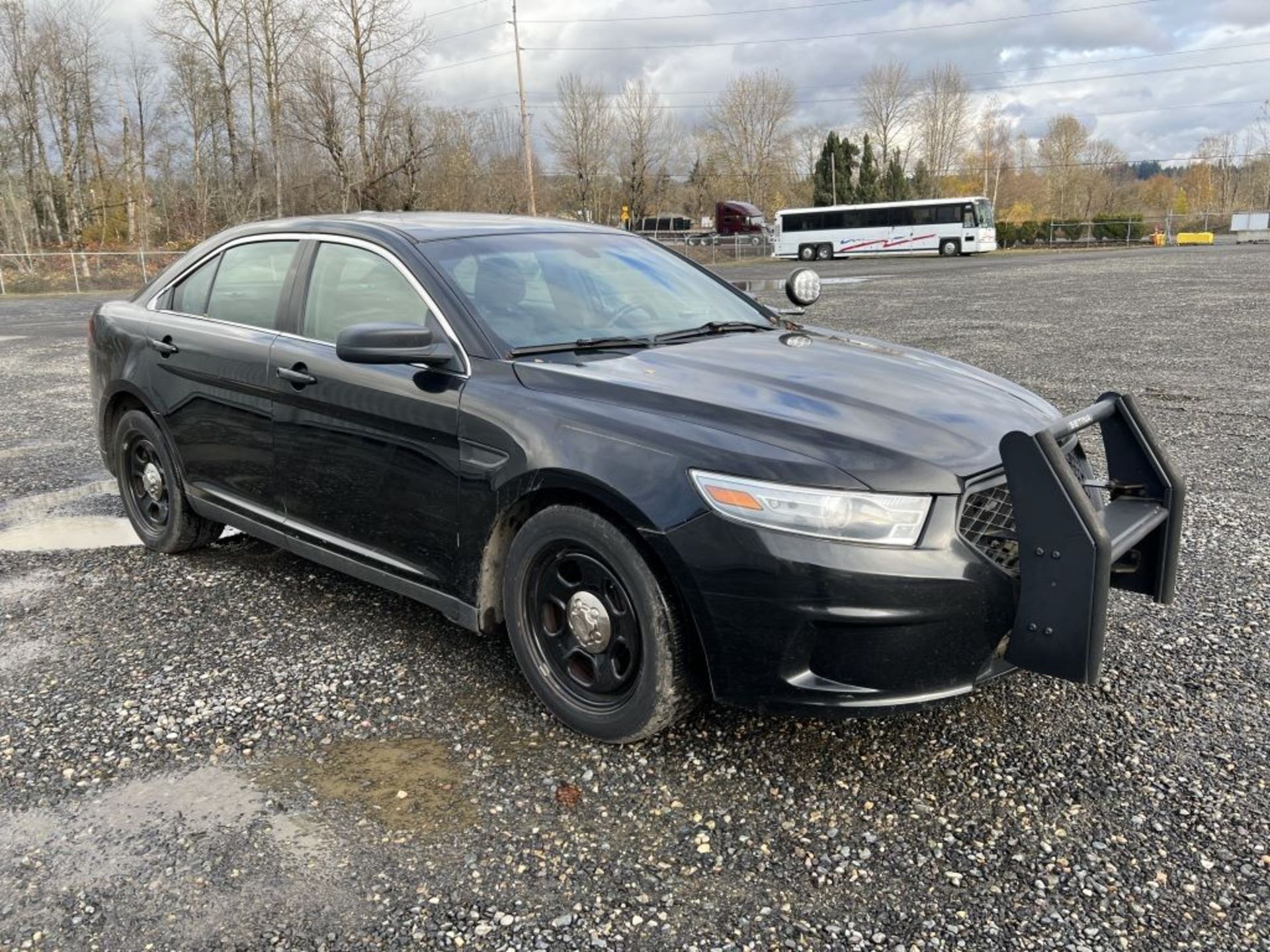 2013 Ford Taurus AWD Sedan - Image 2 of 25