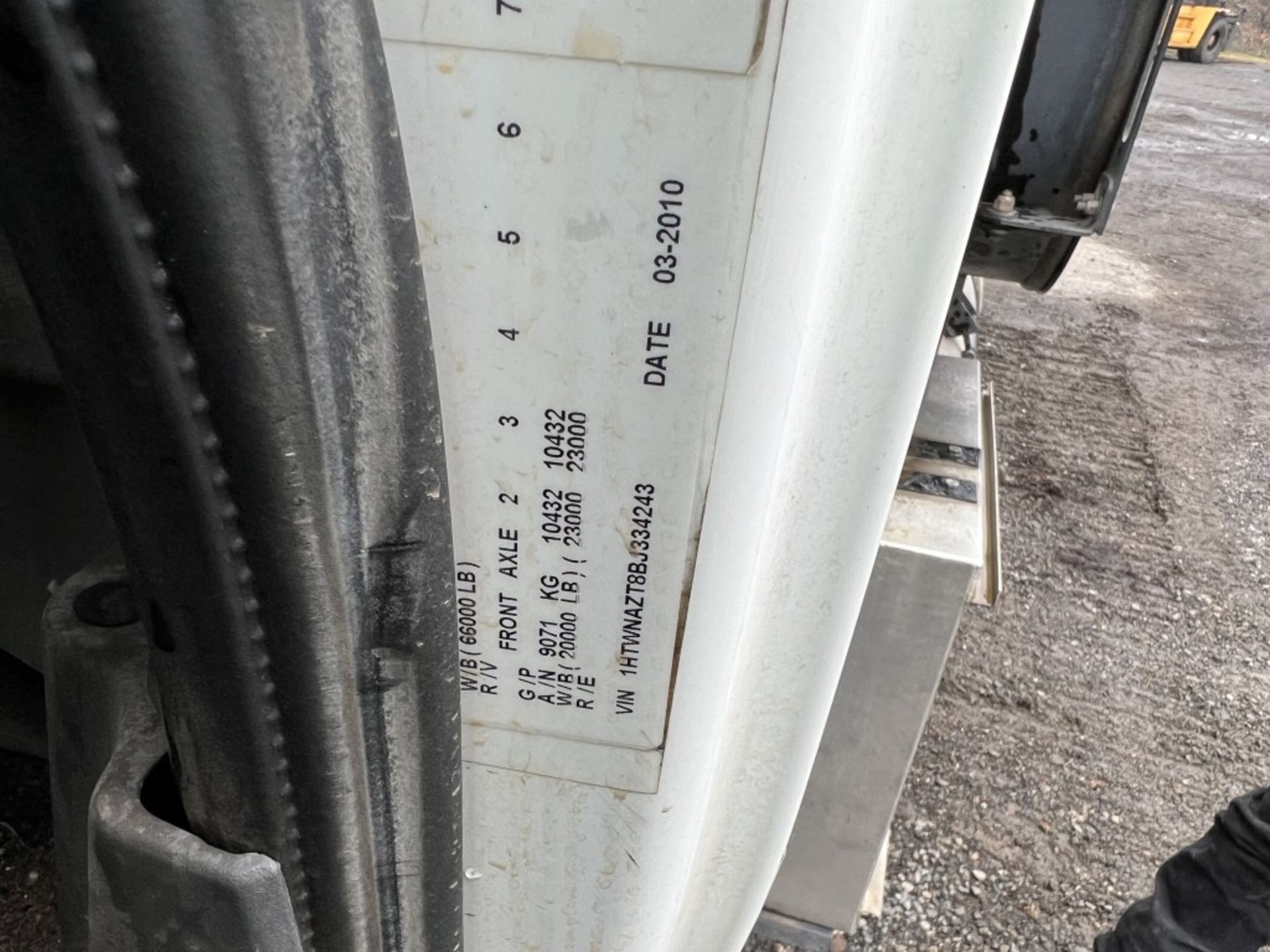 2011 Vactor 2100 Plus Vacuum Truck - Image 38 of 41