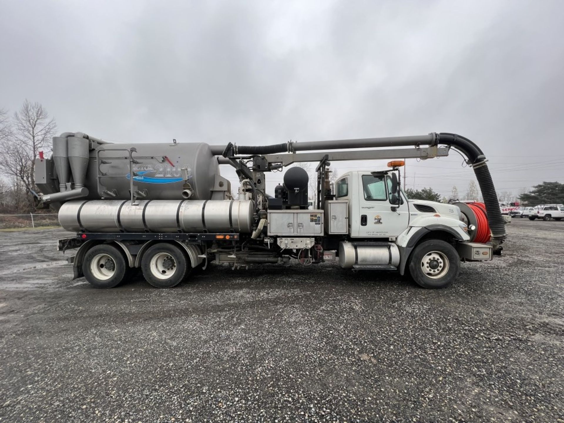 2011 Vactor 2100 Plus Vacuum Truck - Image 3 of 41