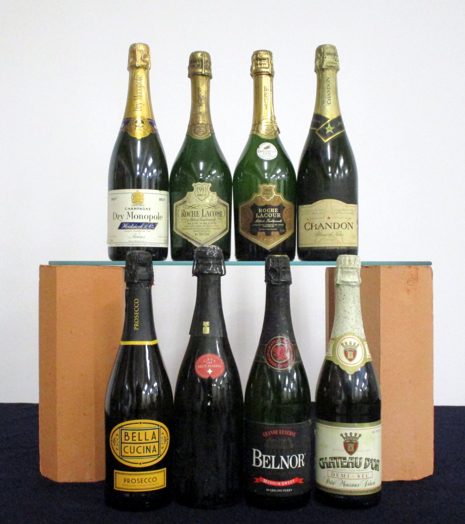 1 bt Heidsieck & Co Dry Monopole NV 1 bt Roche Lacour Crémant de Limoux 2003 1 bt Roche Lacour Blanc