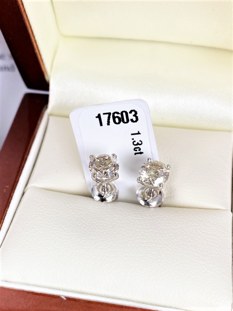 Pair of New 1.30 Carat Round Cut VS2/E Diamond Stud Earrings On 14K Hallmarked White Gold - Image 7 of 11