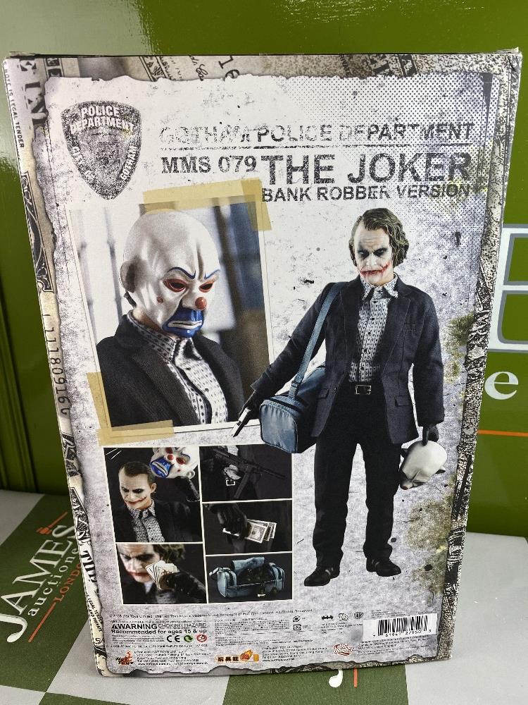 Hot Toys "The Joker" Bank Robber Edition 1/6 Scale Figure - Image 10 of 10
