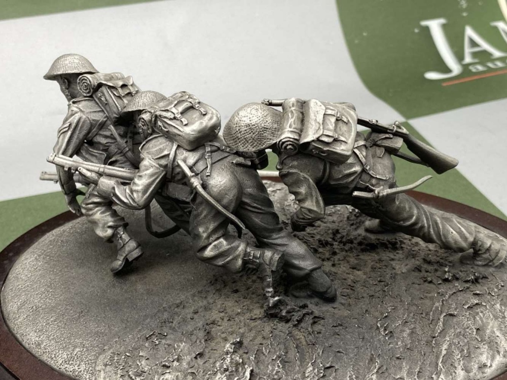 Commerative Pewter Danbury Mint Sculpture Of The D-Day Landing 1944 - Image 4 of 5