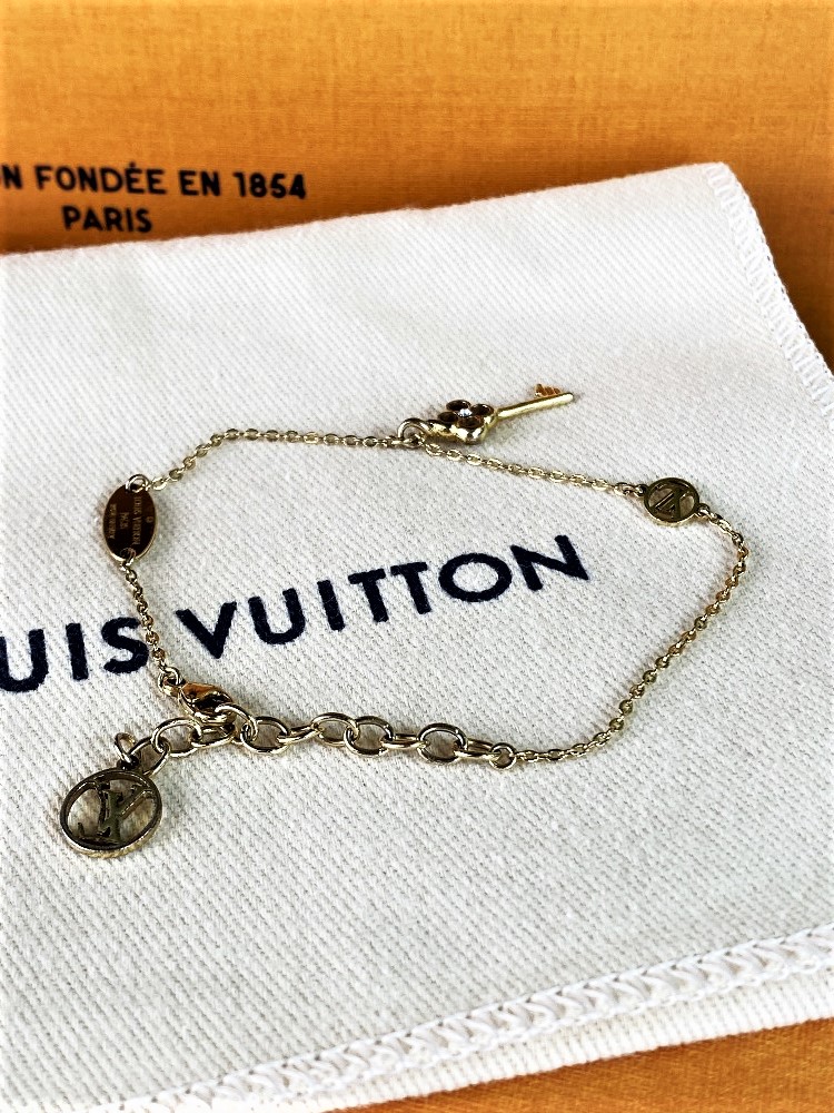 Louis Vuitton Paris Gold & Swarovski Crystal Lady Lucky Key Bracelet Gold RRP £320 - Image 6 of 11