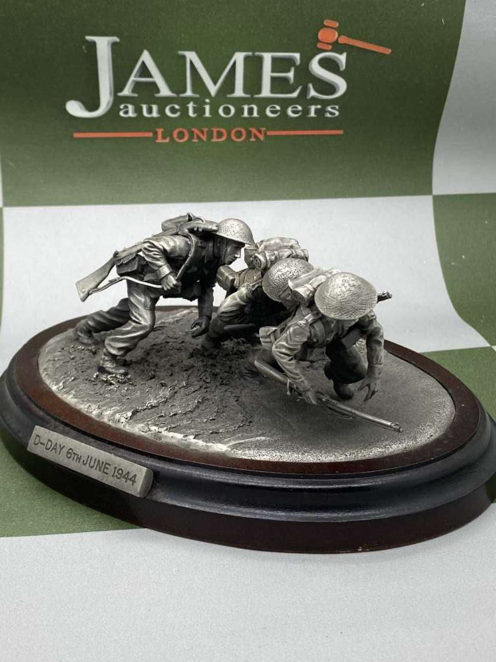 Commerative Pewter Danbury Mint Sculpture Of The D-Day Landing 1944 - Image 5 of 5