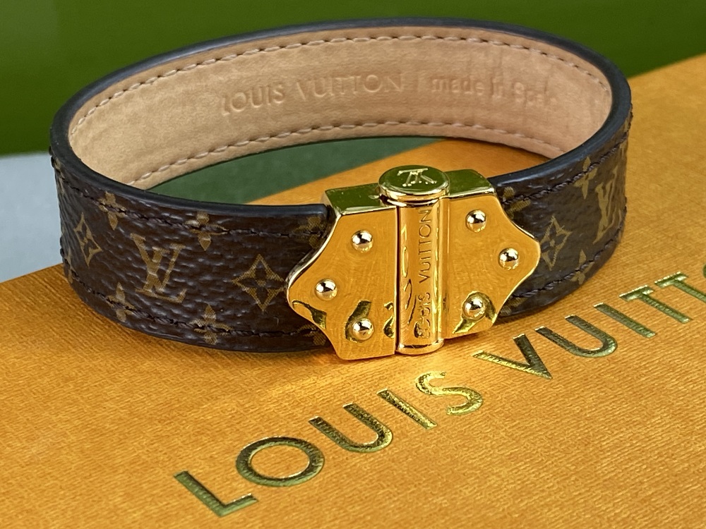 Louis Vuitton Monogram Gold Nano Cuff Bracelet Ex Display. - Image 5 of 6