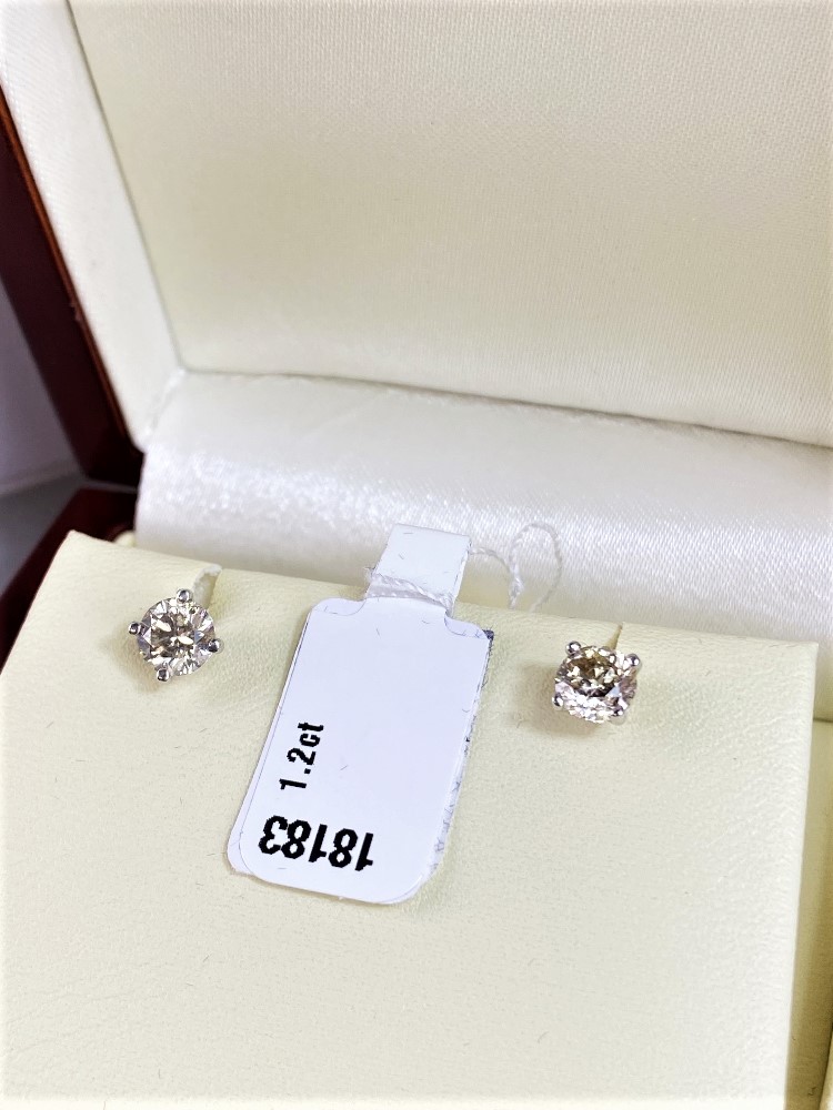 New 1.20 Carat Round Cut VVS2/E Diamond Stud Earrings - Image 2 of 6