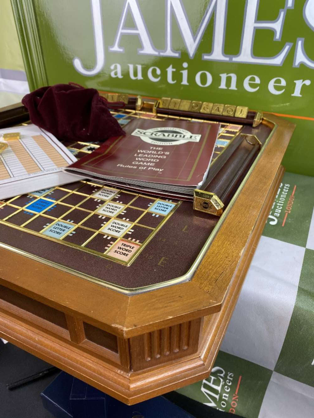 Franklin Mint Collector's Edition Scrabble-1990 Vintage Classic 22ct Gold Pcs - Image 3 of 4