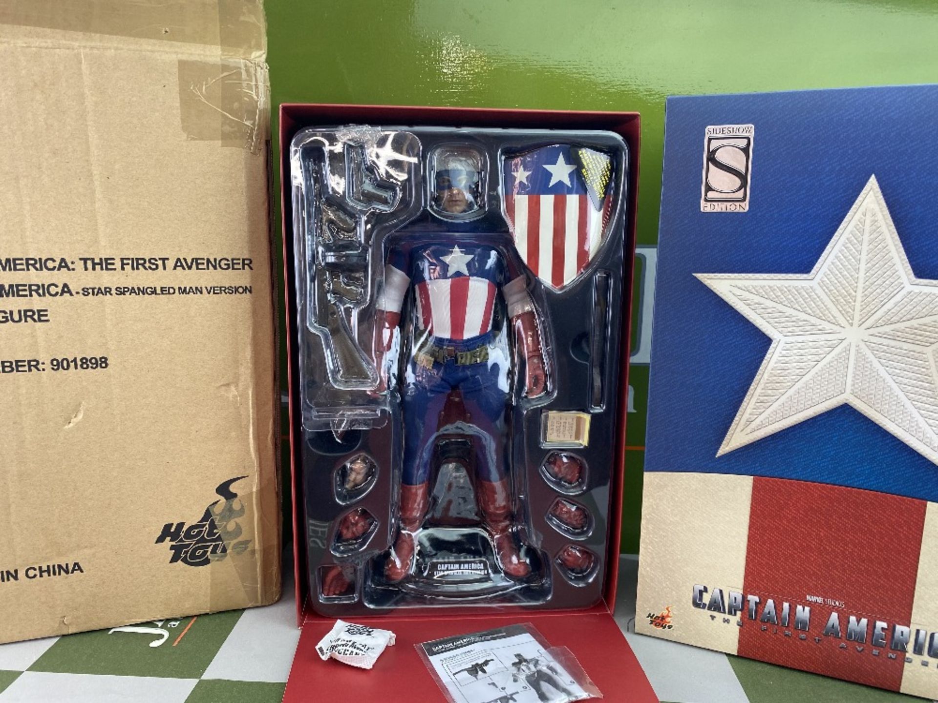 Hot Toys 1/6 Scale Captain America First Avenger Ltd Edition - Image 6 of 6