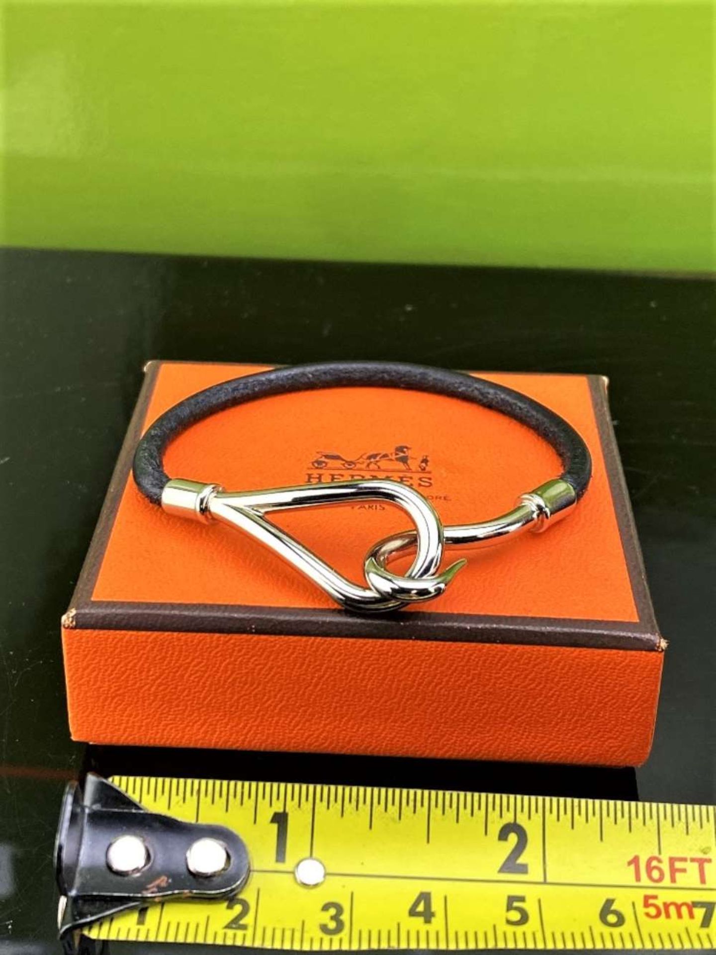 Hermes Paris - Jumbo Hook Palladium & Classic Leather Bracelet - Image 8 of 8