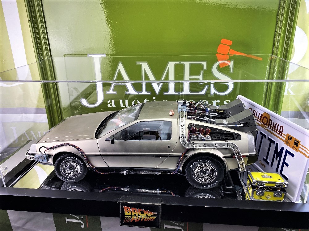 Eaglemoss Back To The Future- DeLorean 1:8 Scale.