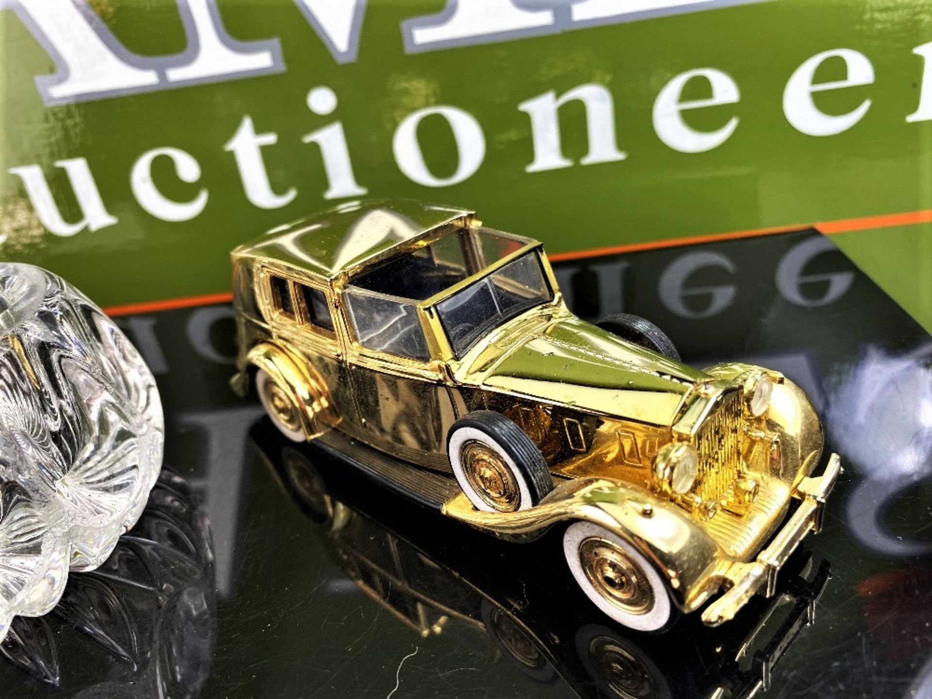 Corgi James Bond Goldfinger, 1937 Rolls-Royce 24ct Gold& Crystal Bowl - Image 2 of 3