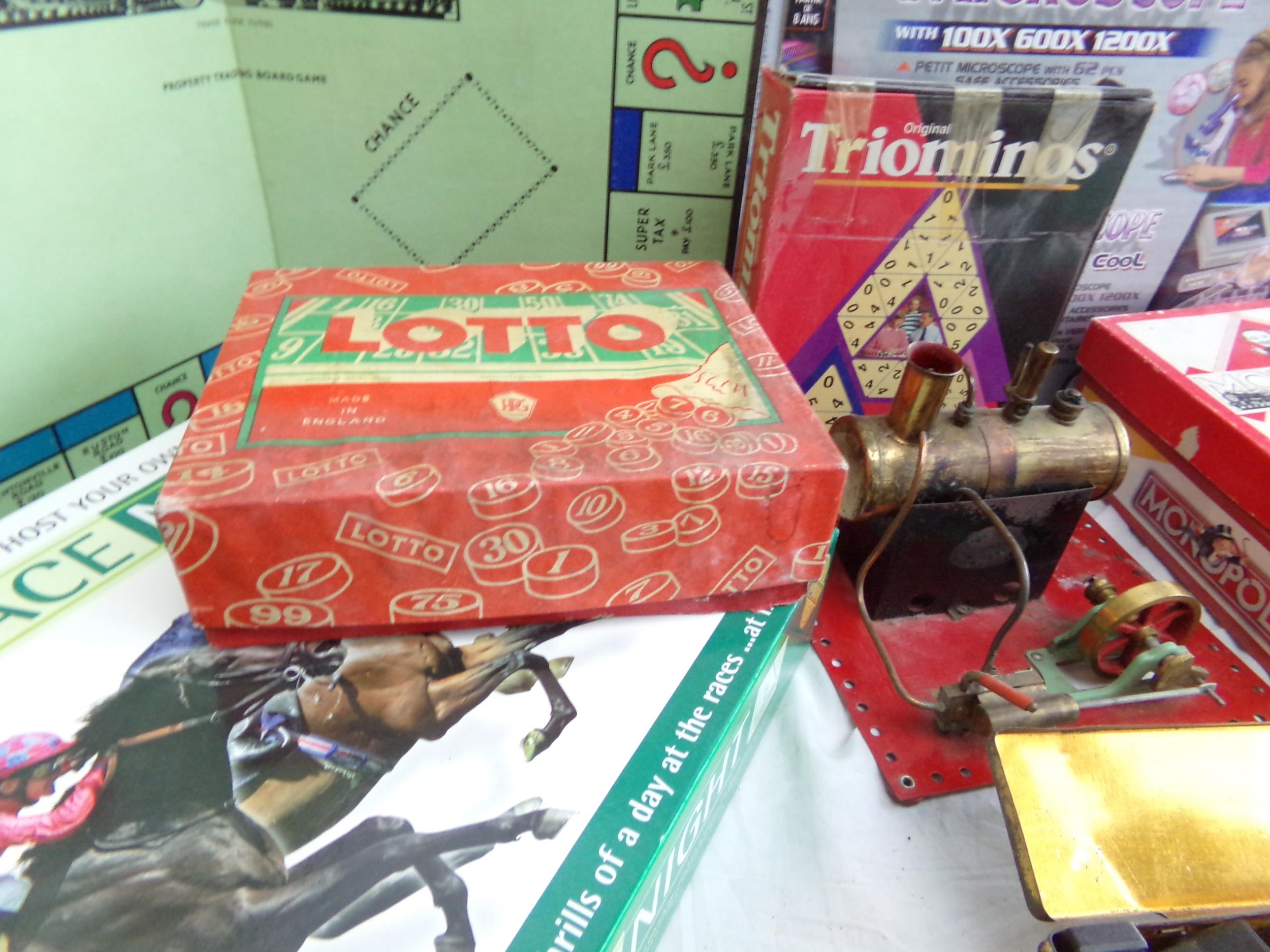 Collection of vintage toys and games to include Monopoly, Lotto, Mamod traction engine, etc - Image 3 of 3