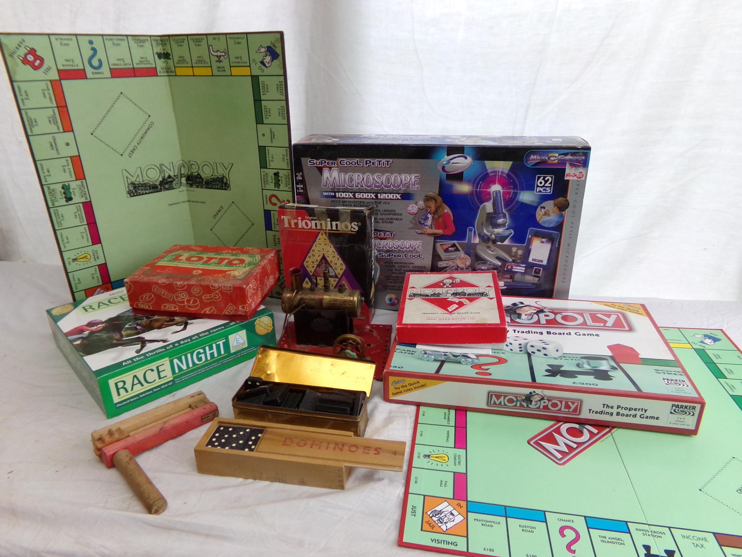 Collection of vintage toys and games to include Monopoly, Lotto, Mamod traction engine, etc