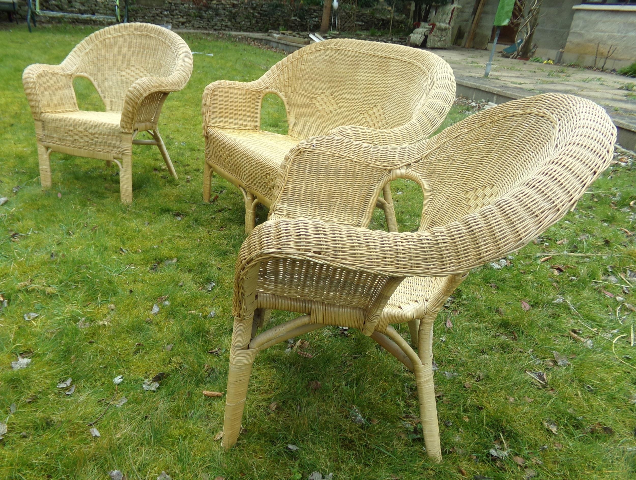 Woven cane wicker three piece conservatory suite, twin sofa and two chairs, the sofa 122cm long (3) - Image 3 of 4