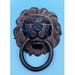 Good quality cast bronze lion head door knocker, 22 x 15 cm