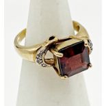 9ct garnet and diamond cocktail ring, size N, 4g approx
