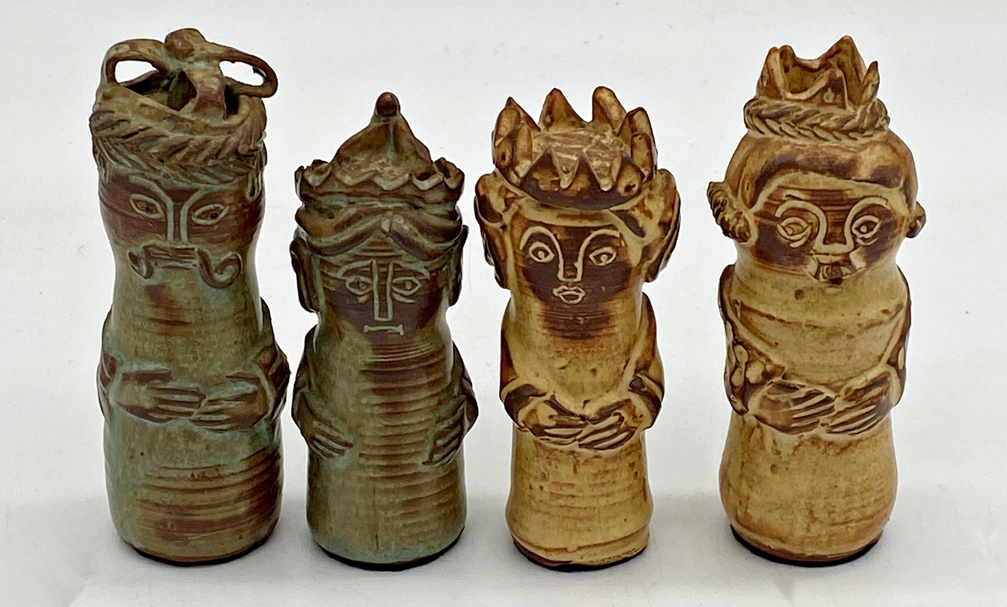 Charming studio pottery complete chess set, height of king 10cm - Image 2 of 3