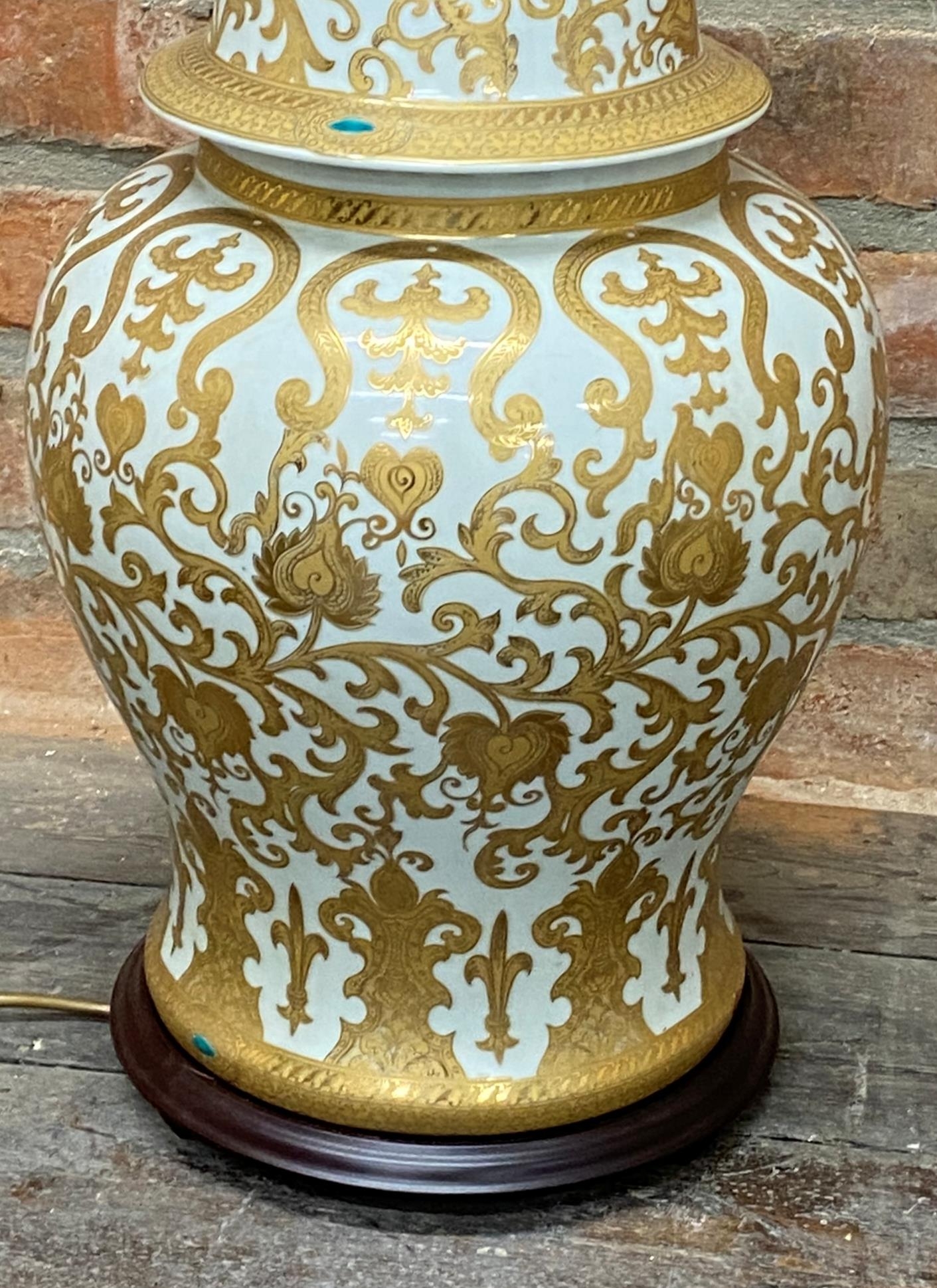 Large Chinese porcelain ginger jar table lamp with scrolled gilt overlay, 50cm high - Image 2 of 2