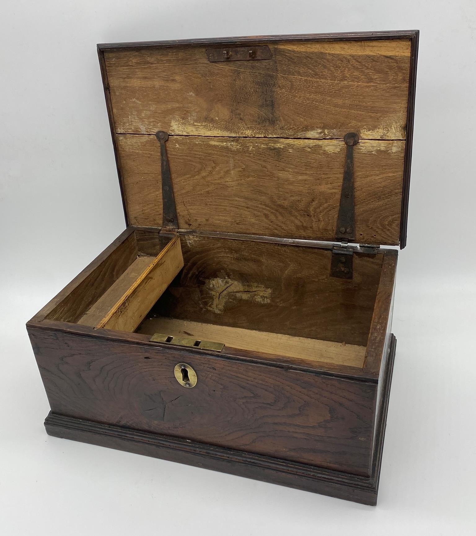 Good 18th century elm candle box, hinged lid, fitted interior, 18cm high x 39cm wide - Image 2 of 2