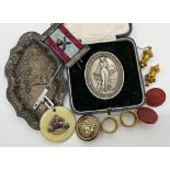 An interesting sterling silver medallion in fitted box by Mappin & Webb The Confectioners bakers and